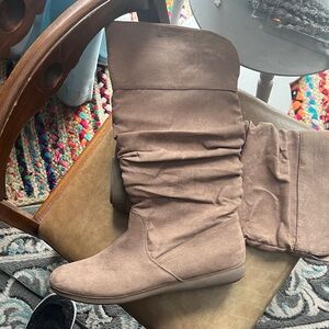 St. John's Bay Women's Slouchy Brown Boots